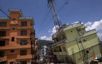 Мощное землетрясение в Турции, есть значительные разрушения. Видео