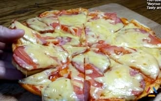 Pizza in a pan for 10 minutes