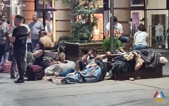 Iranians spend the night in the center of Yerevan for vaccination