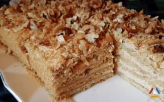 Delicious cake with nuts