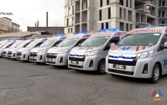 Nikol Pashinyan inspects ambulances donated by Japanese government