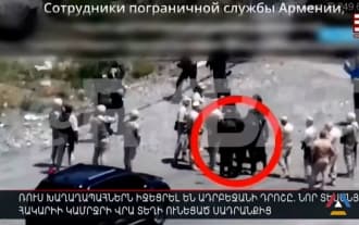 Как российские миротворцы снимают азербайджанский флаг: кадры инцидента на мосту Хакари